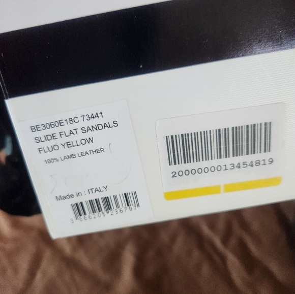 NEW Givenchy 4G embossed rubber slides sz 41 - Picture 3 of 3